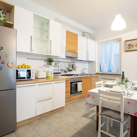 Casa Adriana Διαμέρισμα Ριοματζόρε Εξωτερικό φωτογραφία